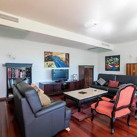 Villa Private - - Abragao Penafiel